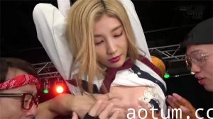 AI-李一桐-电影院女安保与游客难忘的一晚