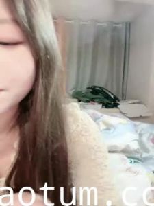 2#_颜值尤物美少女！极品美乳好身材！撩起衣服揉捏柰子，脱下内裤掰穴特写