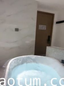 2#寂寞自慰,疯狂抽插,床都湿了_才几天没被操就这么饥渴了