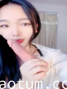 白丝衬衣诱惑！粉嫩肥穴道具自慰，美腿磨蹭骚逼#1