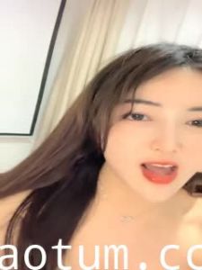 E罩杯极品女神！一对豪乳又大又挺！黑丝多毛粉穴