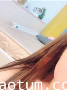 美女落九川说话嗲嗲娇嫩小美女,萌萌哒解开内衣