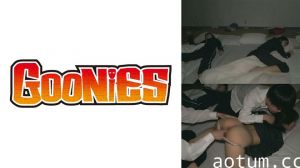 530DG-232 巨チンを受け入れる尻軽女～修学旅行 女子校生集団夜●い映像～