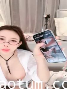 #主播 风骚眼镜黑丝御姐