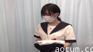 痴汉医生偷窥美女更衣室，刺激场面让人欲火焚身！