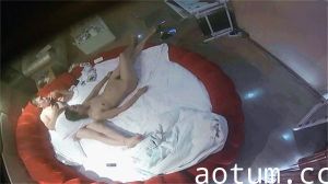 偷拍地方大哥带新欢宾馆激战实录 被嫂子发现就完蛋了！海报