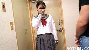 10musume-080323_01 丰满水手服妹子上门服务，迫不及待深喉口爆！下平みなみ