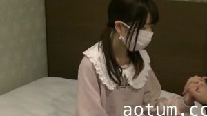 18岁清纯学生妹初下海援交 精油按摩白虎嫩穴体验巨根内射