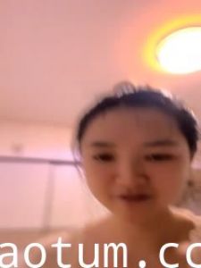 良家型气质美少妇！居家大尺度诱惑