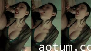 黑丝嫩模先吃鸡巴再把下面喂饱 好贱的女人