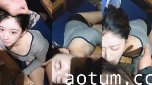 你的青春女神 在给我舔鸡巴