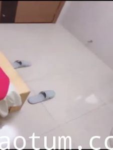 1#白皙苗窕粉乳小姐姐口交挑逗狼友爆操无毛骚逼