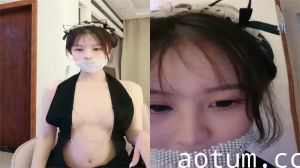 高跟苗条巨乳骚货近拍掰穴扣逼，道具自慰淫声浪语，撩骚互动爽翻天！