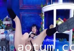 极品童颜巨乳嫩妹，爆乳颤抖任君玩弄