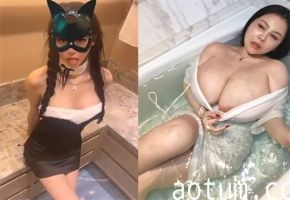网红女神车上自慰泄密，大尺度露穴肥臀激情实录！