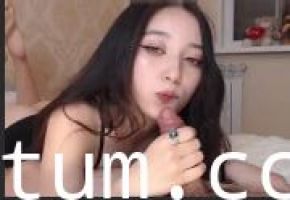 美女姐姐激情直播秀，高潮表演等你来玩千万别错过！海报