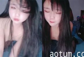网袜巨臀贫乳少女遭男友激情狂操