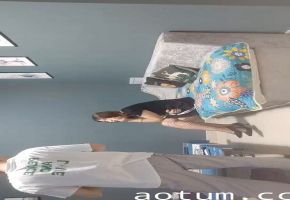 小狐狸娱乐黑丝御姐勾魂：张腿揉穴浪叫，撩裙后入狂操，镜头前大屁股猛烈撞击！