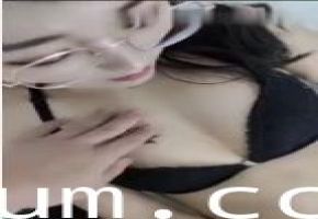学校停课！英文老师趁机解放天性，淫荡本性彻底爆发！