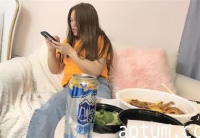 老司机撩拨饥渴肥臀良家少妇，酒足饭饱后激情开干海报