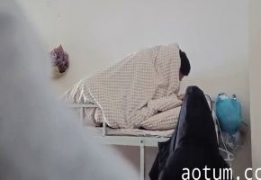 火爆现场！诸葛亮晶晶＆不羡江中仙女突袭男生宿舍，淫乱游戏疯狂交欢实录，床战猛烈到散架！