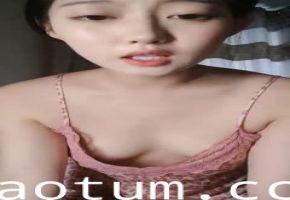 #想要爸爸抱 高颜值嫩妹