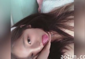 极品清纯校花被男友爆操内射，淫水四溅的泄密视频！