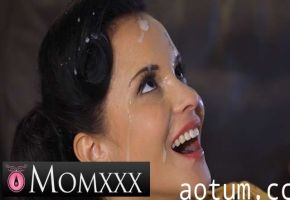 MOMXXX 人妻JENNIFER被吉他老师狂干，激情颜射淫荡娇颜！