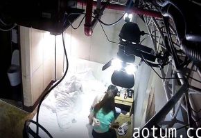 偷拍大学生情侣！下午酒店狂干巨乳校花内射高潮