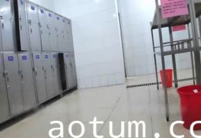 校园澡堂偷窥女同学洗澡换衣一丝不挂好刺激精彩合集