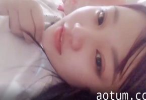 二次元巨乳萌妹洗澡后主动掰穴吞肉棒，白浆狂喷