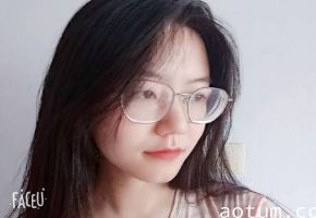 MGXL公司新来的实习营销大学刚毕业的清纯眼镜妹到床上骚的一批啊