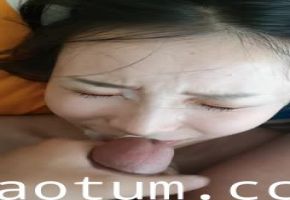 露脸骚女友 喜爱口交大肉棒 (1)